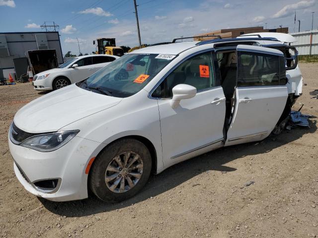  Salvage Chrysler Pacifica