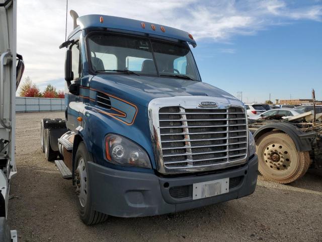  Salvage Freightliner Cascadia 1