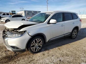  Salvage Mitsubishi Outlander