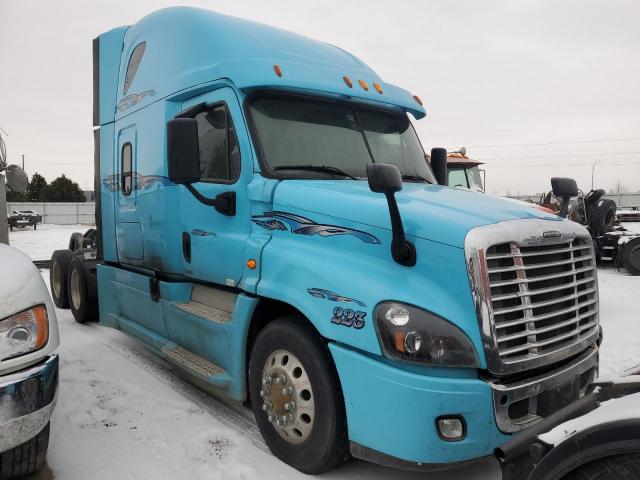  Salvage Freightliner Cascadia 1