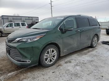  Salvage Toyota Sienna