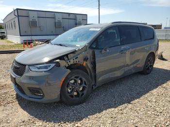  Salvage Chrysler Pacifica