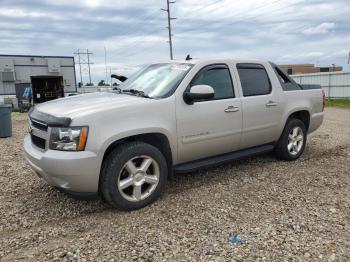  Salvage Chevrolet Avalanche