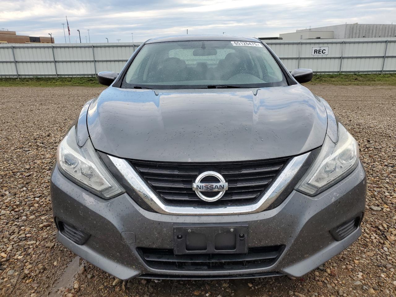 Nissan Altima 2.5 Image 10