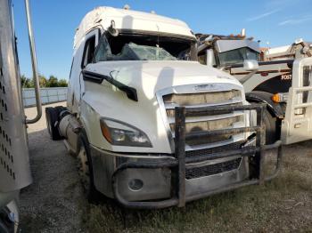  Salvage Freightliner Cascadia