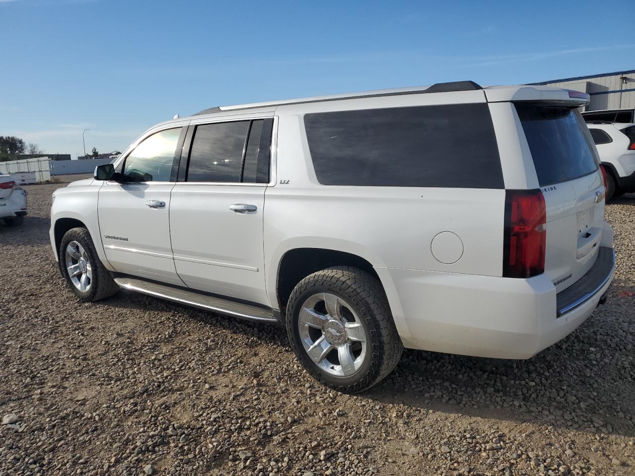 Chevrolet Suburban K1500 Ltz Image 5
