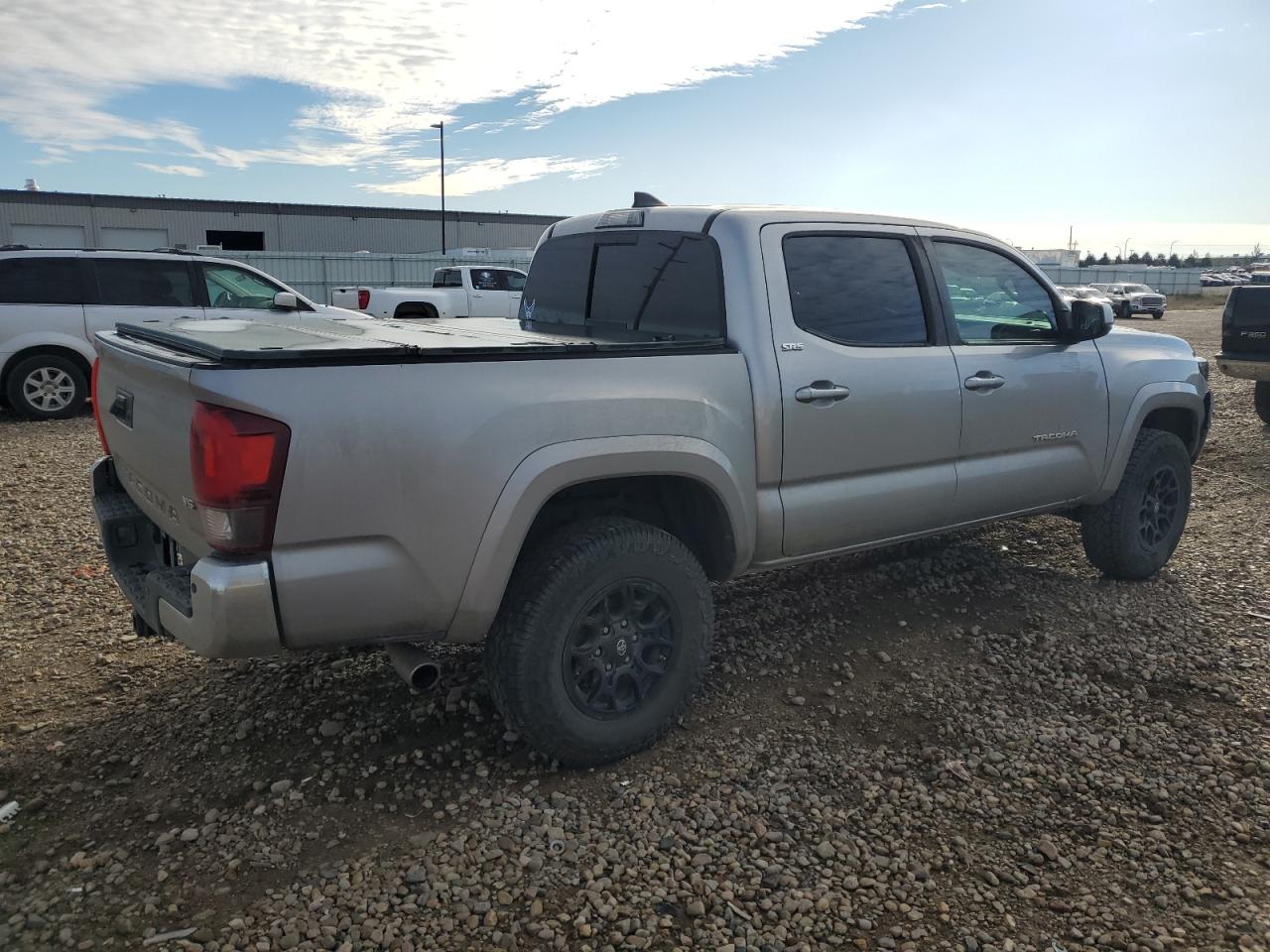 Toyota Tacoma Double Cab Image 9