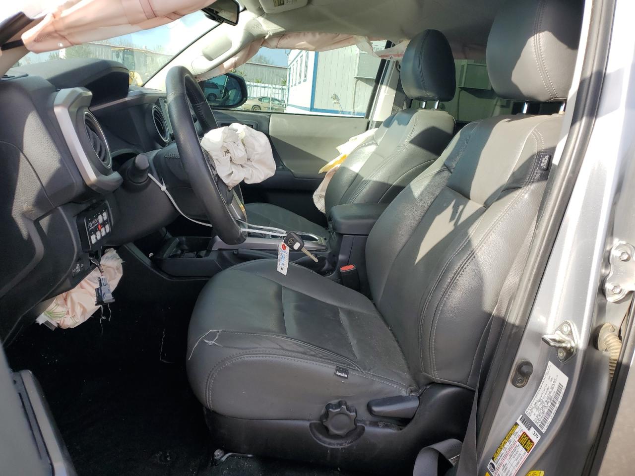 Toyota Tacoma Double Cab Image 6