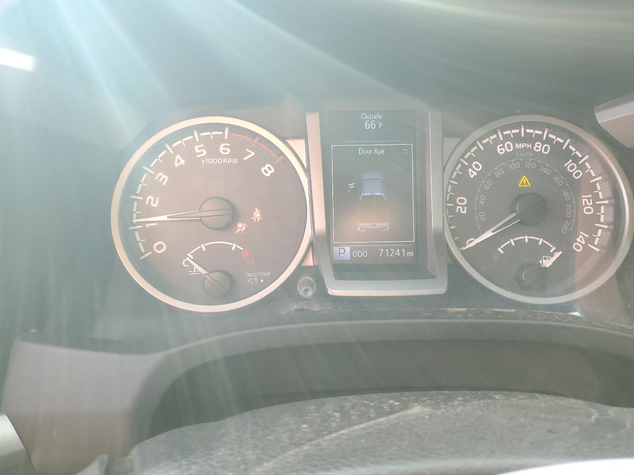 Toyota Tacoma Double Cab Image 4