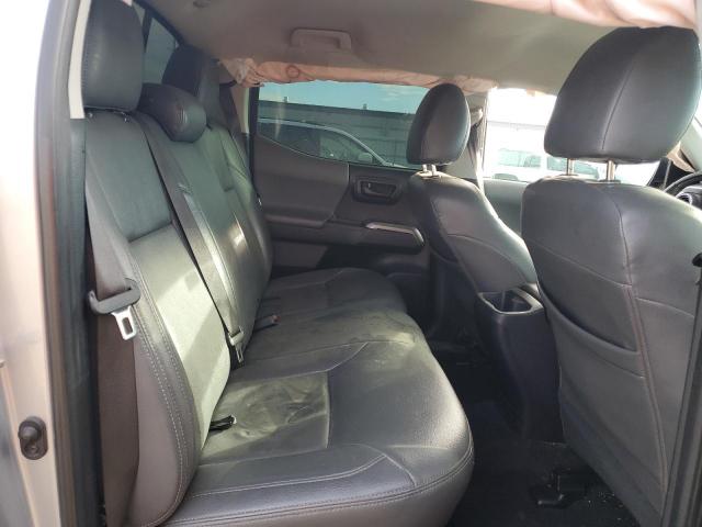 Toyota Tacoma Double Cab Image 3