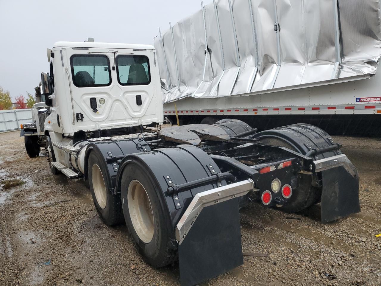 Freightliner Cascadia 1 Image 4