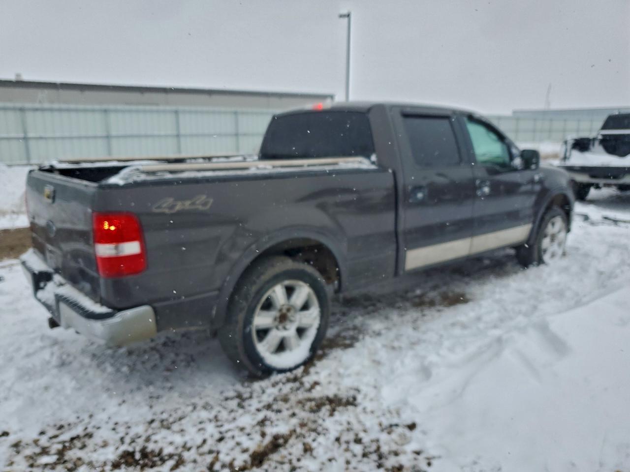 Ford F-150 Supercrew Image 2