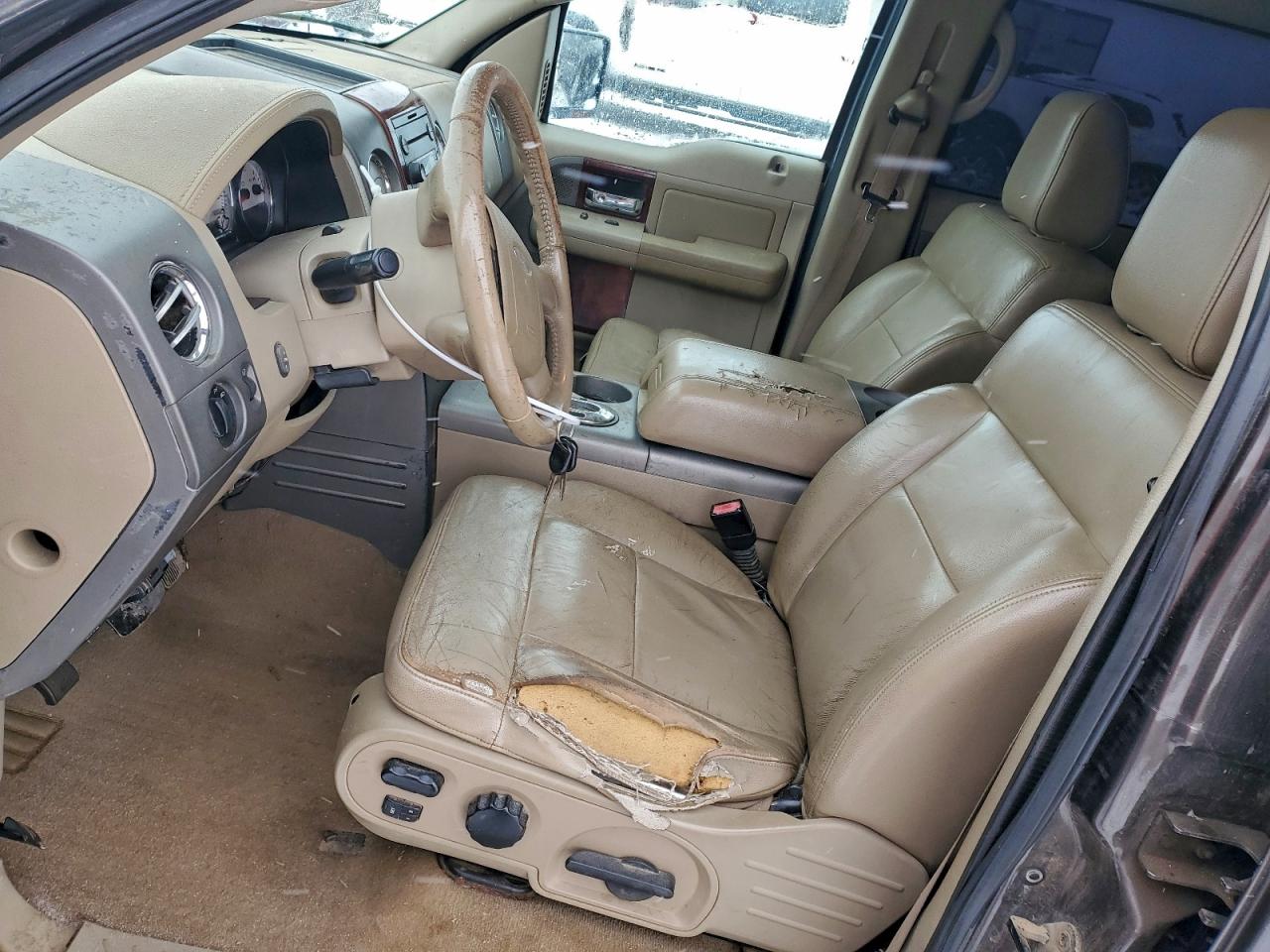 Ford F-150 Supercrew Image 11