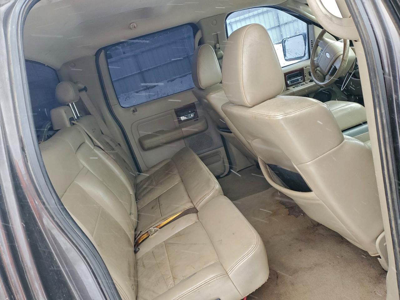 Ford F-150 Supercrew Image 12