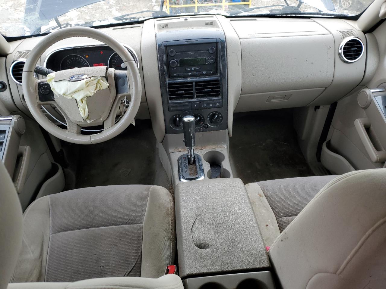 Ford Explorer Xlt Image 7