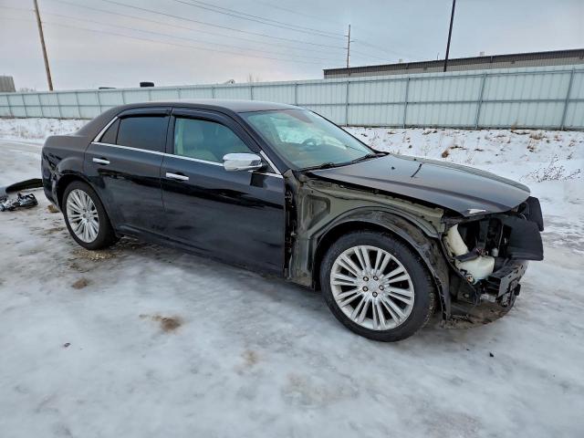 Chrysler 300 Limited Image 8