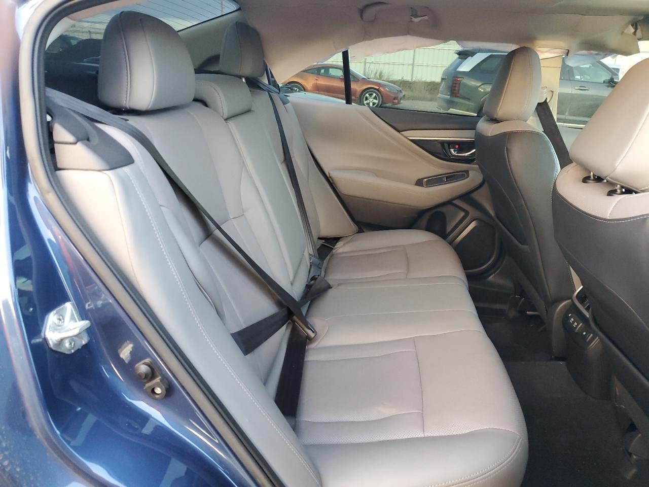 Subaru Legacy Limited Image 5