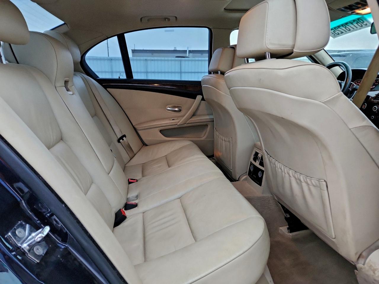 BMW 5 Series Xi Image 8