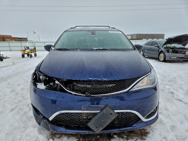 Chrysler Pacifica Touring L Image 13