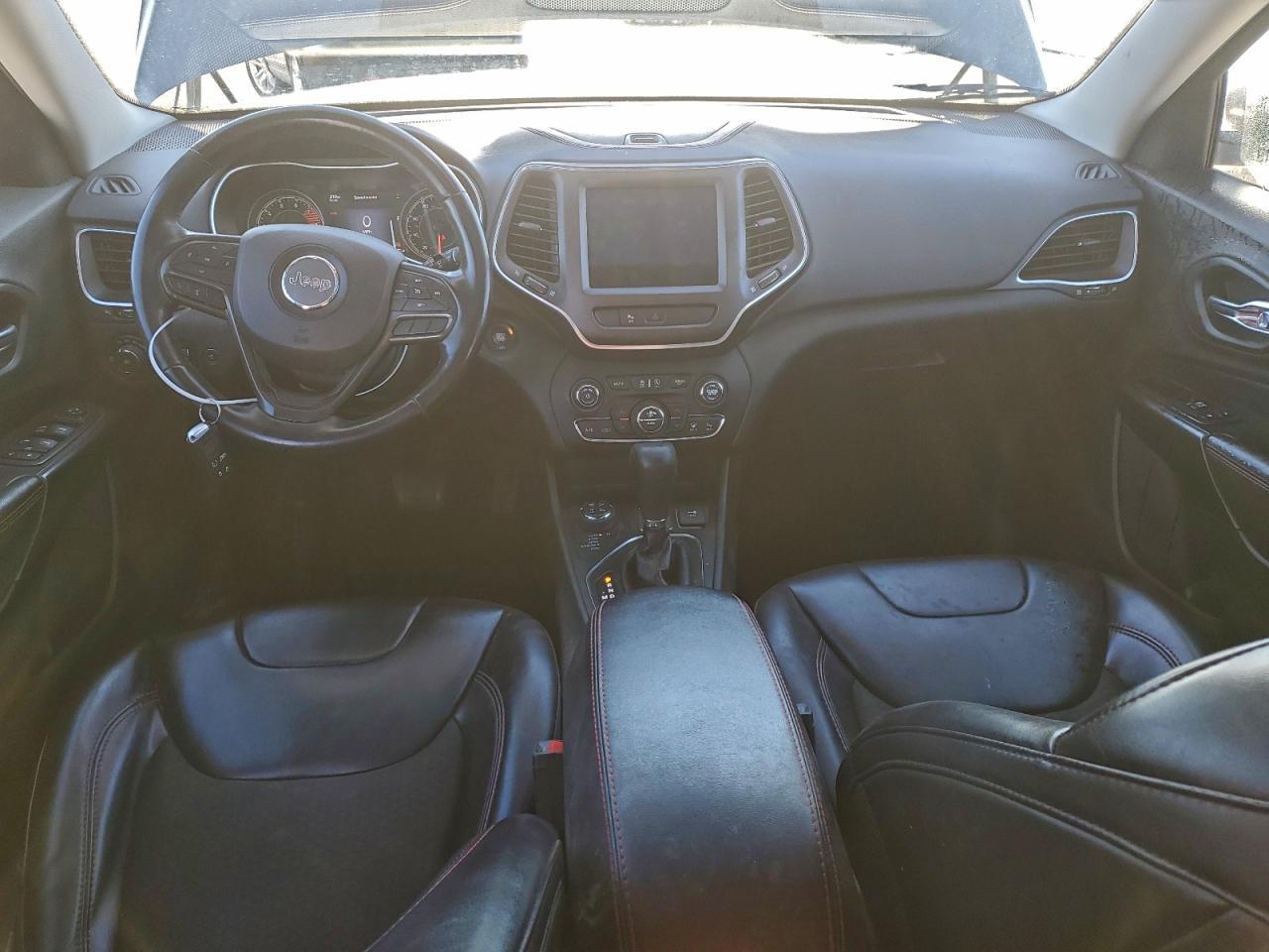 Jeep Cherokee Trailhawk Image 4