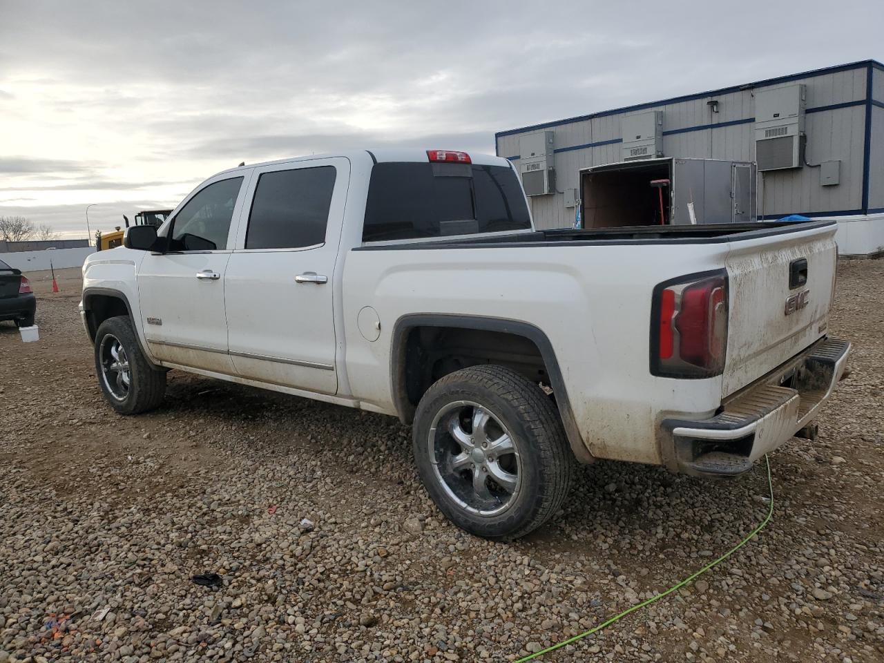 GMC Sierra K1500 Sle Image 3