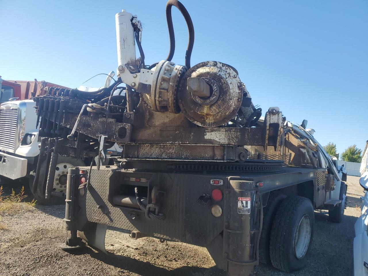 Freightliner M2 106 Medium Duty Image 3