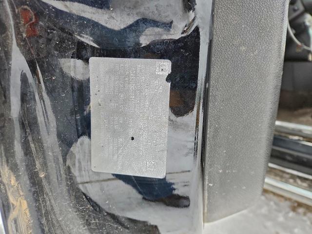 GMC Yukon Denali Image 14