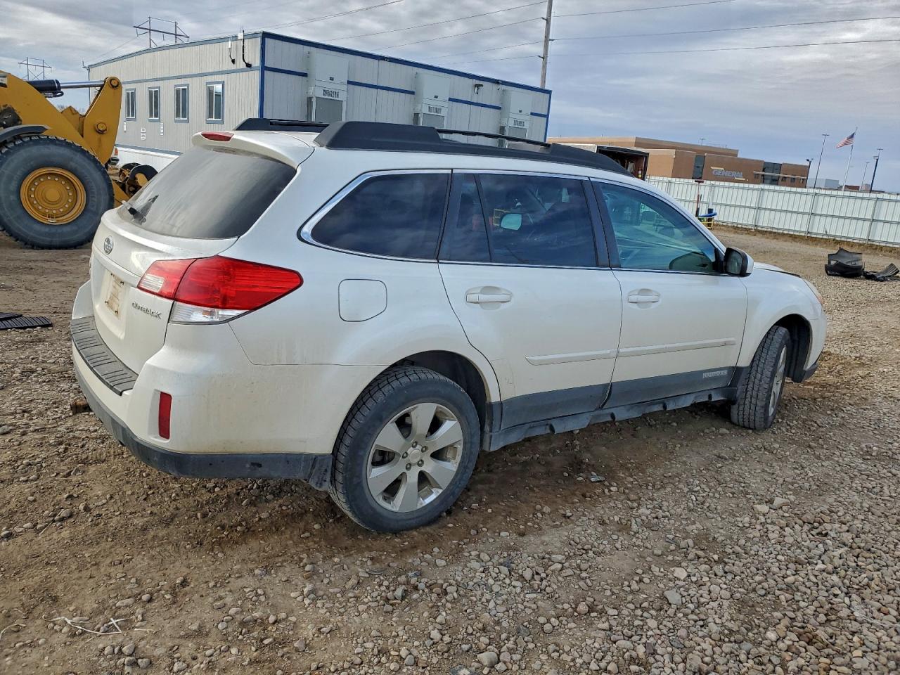Subaru Outback 2.5i Premium Image 3