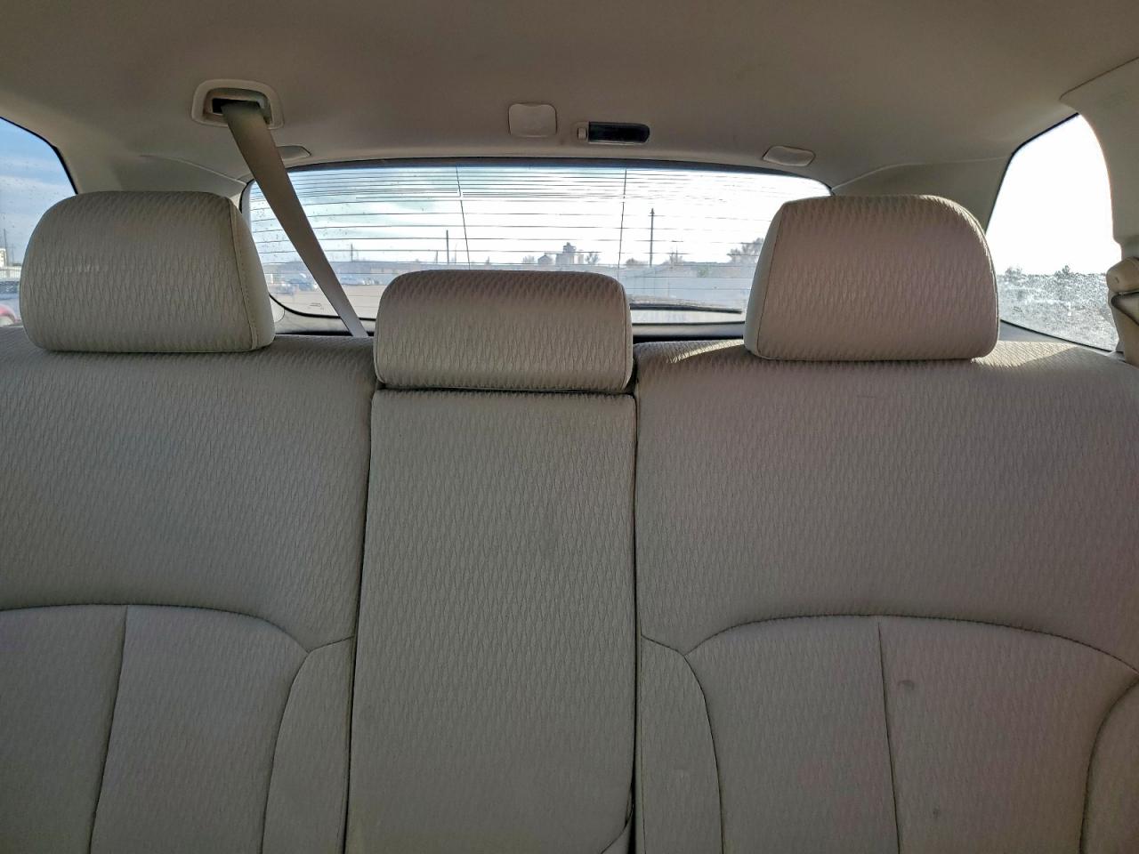 Subaru Outback 2.5i Premium Image 7