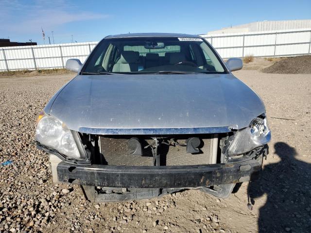 Toyota Avalon Xl Image 4