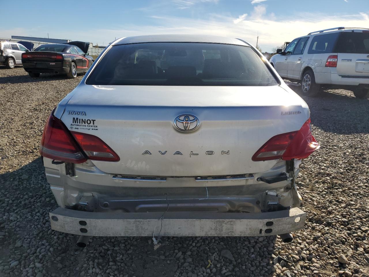 Toyota Avalon Xl Image 8