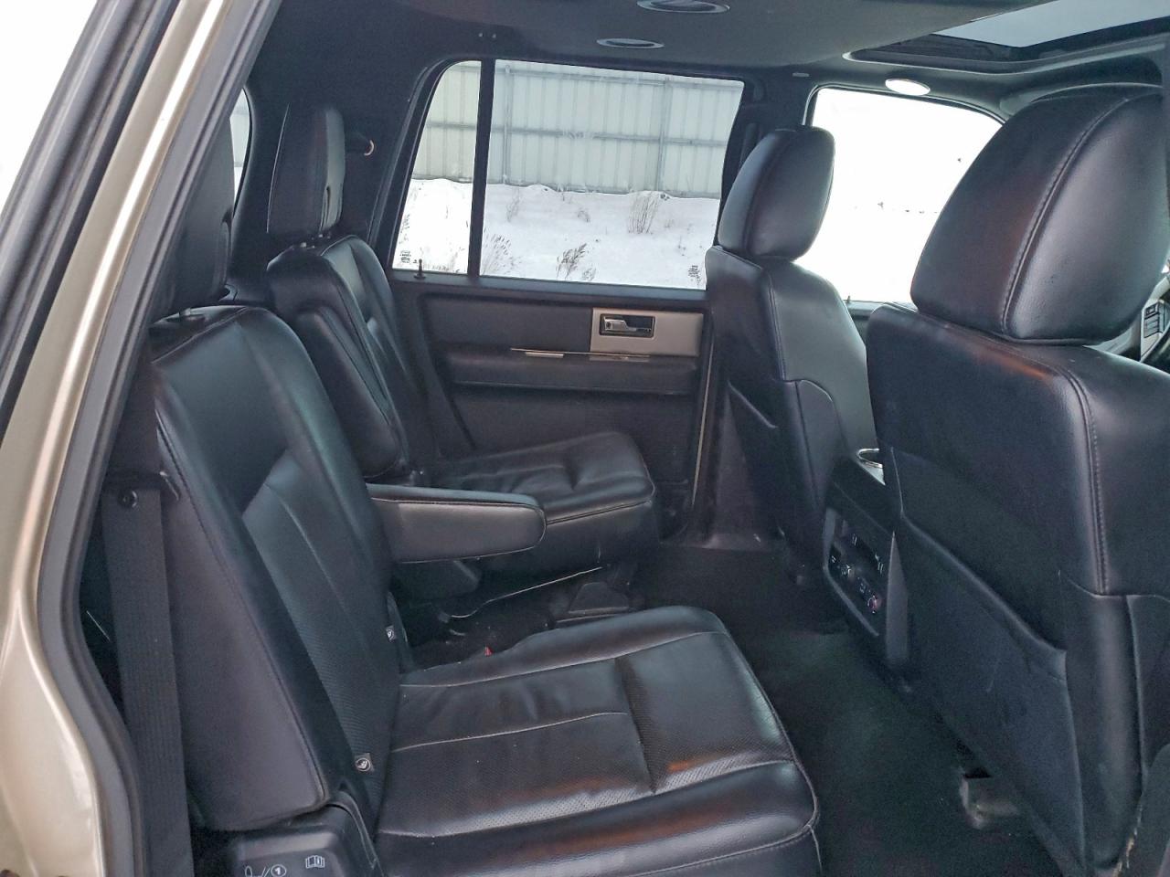 Ford Expedition El Limited Image 3