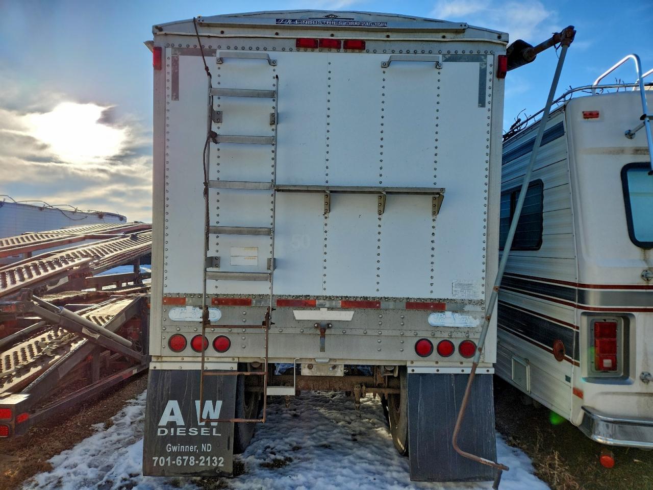 Wilson Trailer Image 8