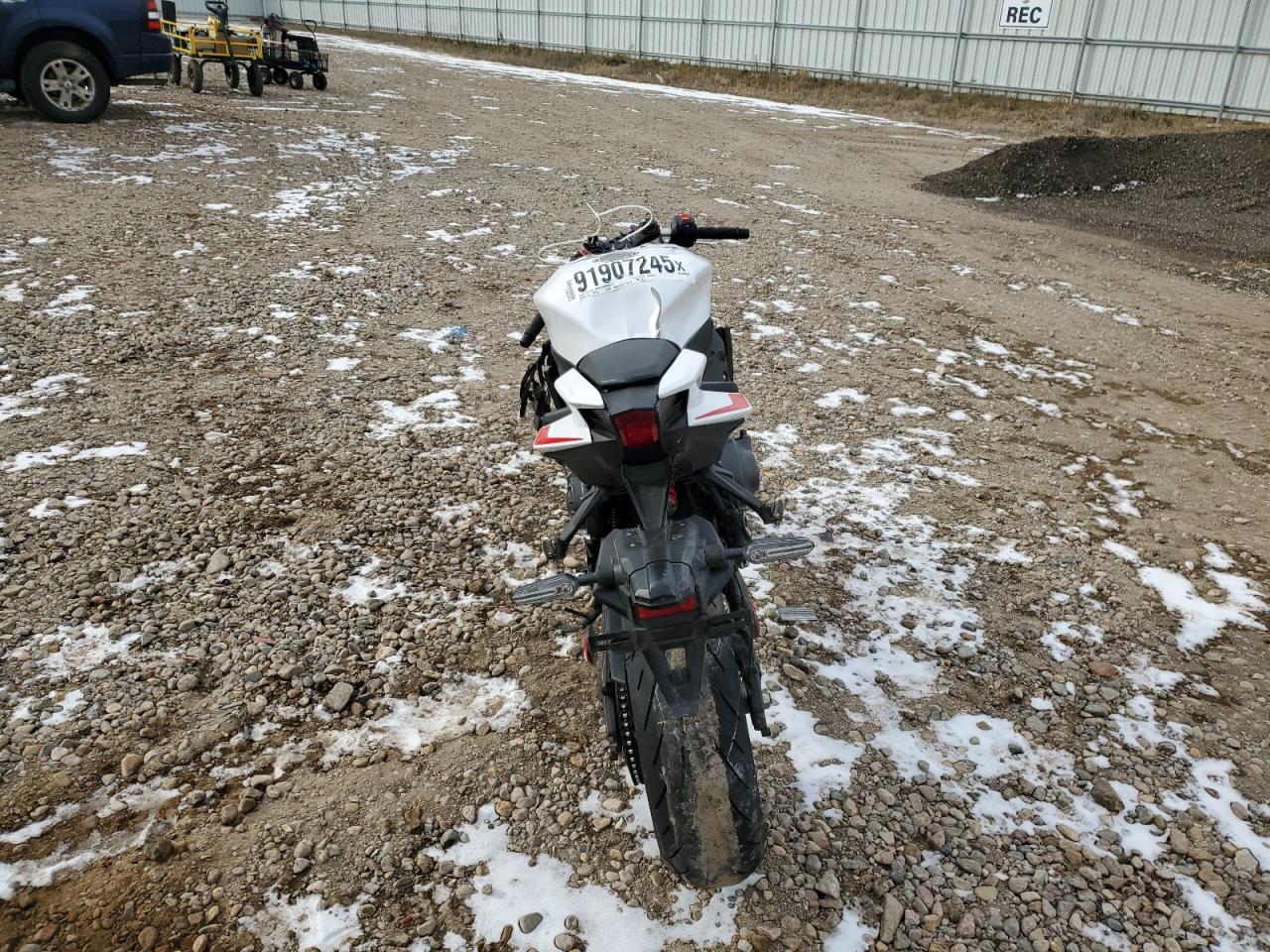 Yamaha Yzf890 Image 4