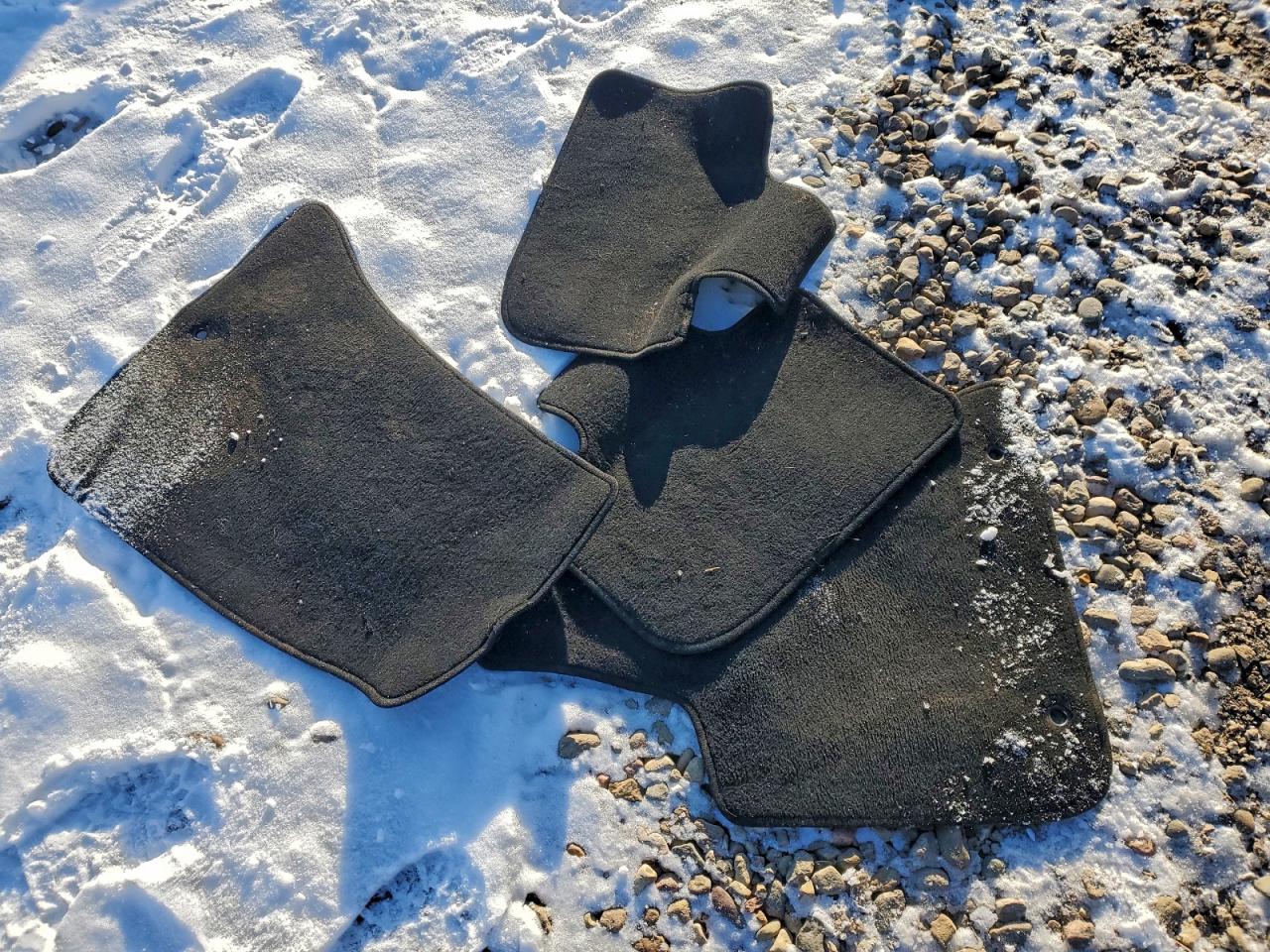 Chrysler 300 S Image 11