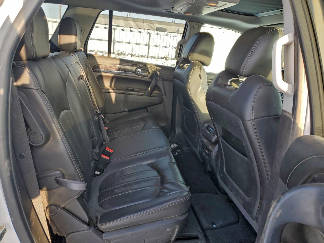 Buick Enclave Image 11