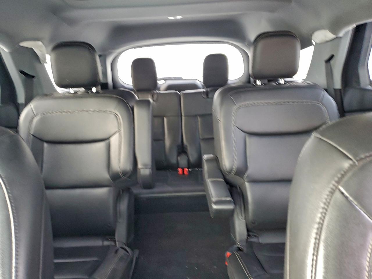 Ford Explorer Xlt Image 2