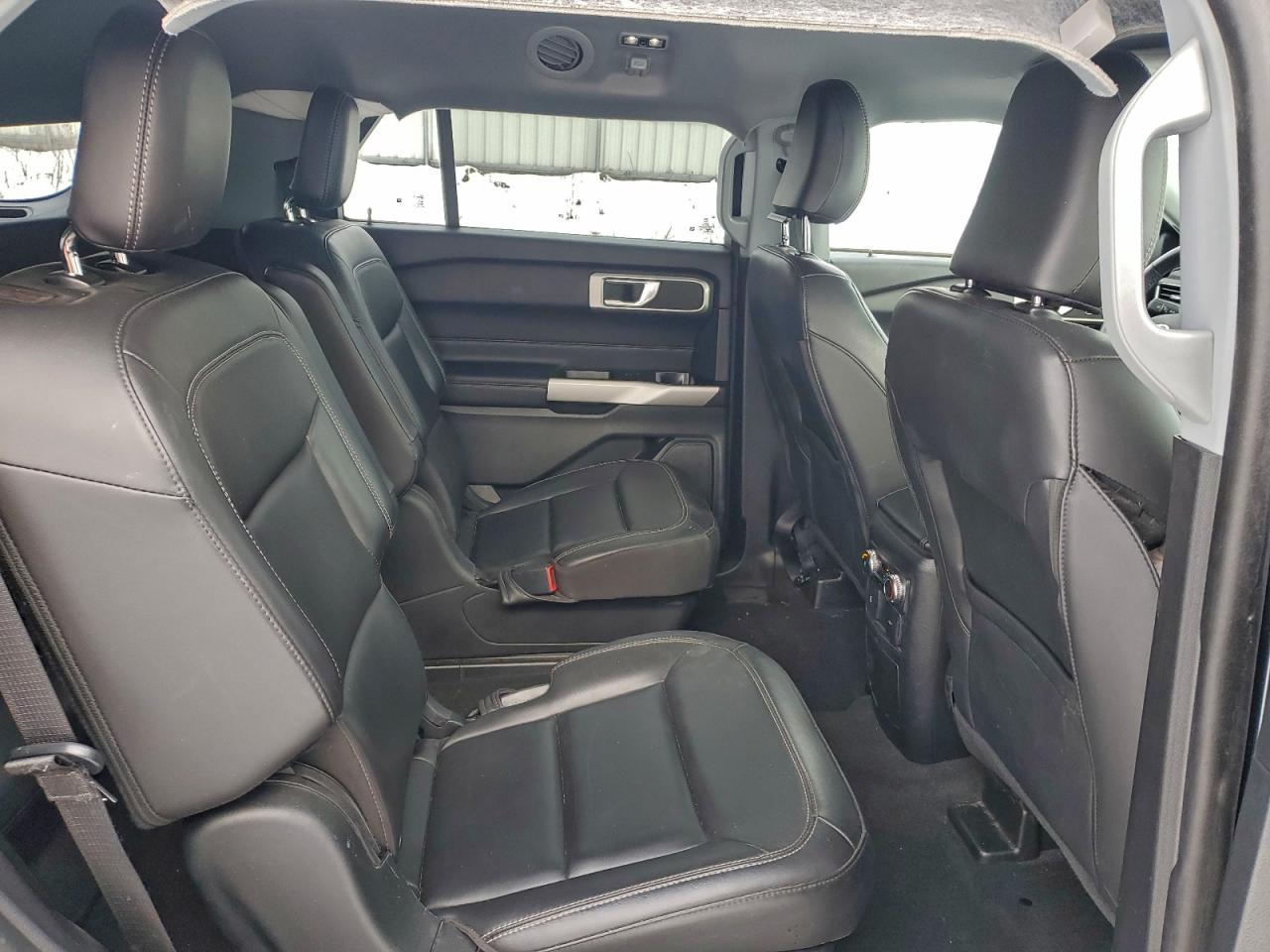 Ford Explorer Xlt Image 9