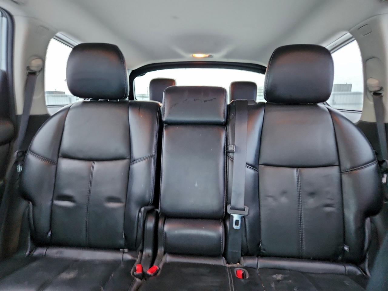 Nissan Pathfinder S Image 8