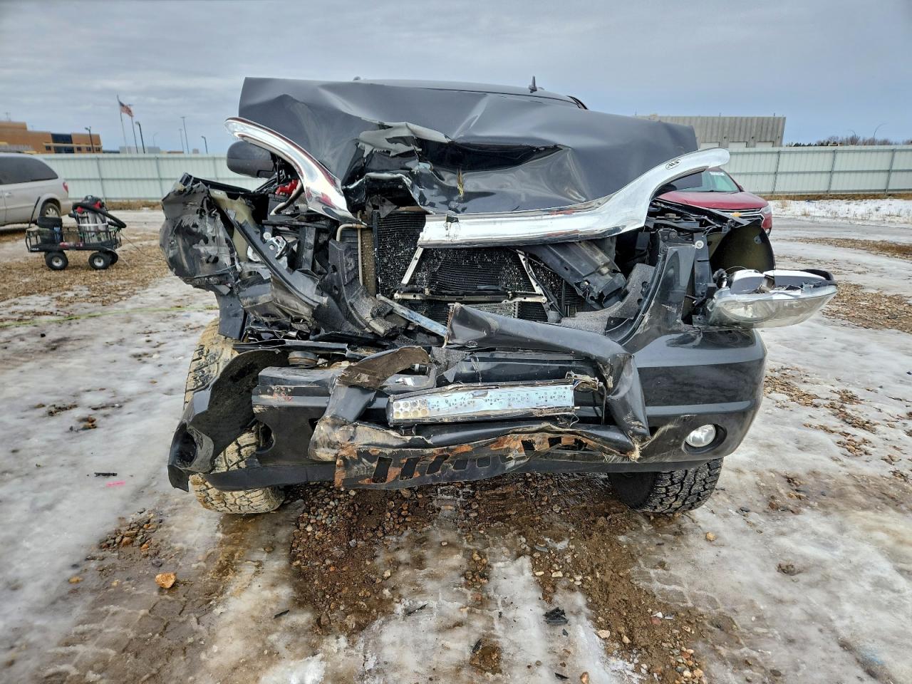 GMC Yukon Denali Image 2