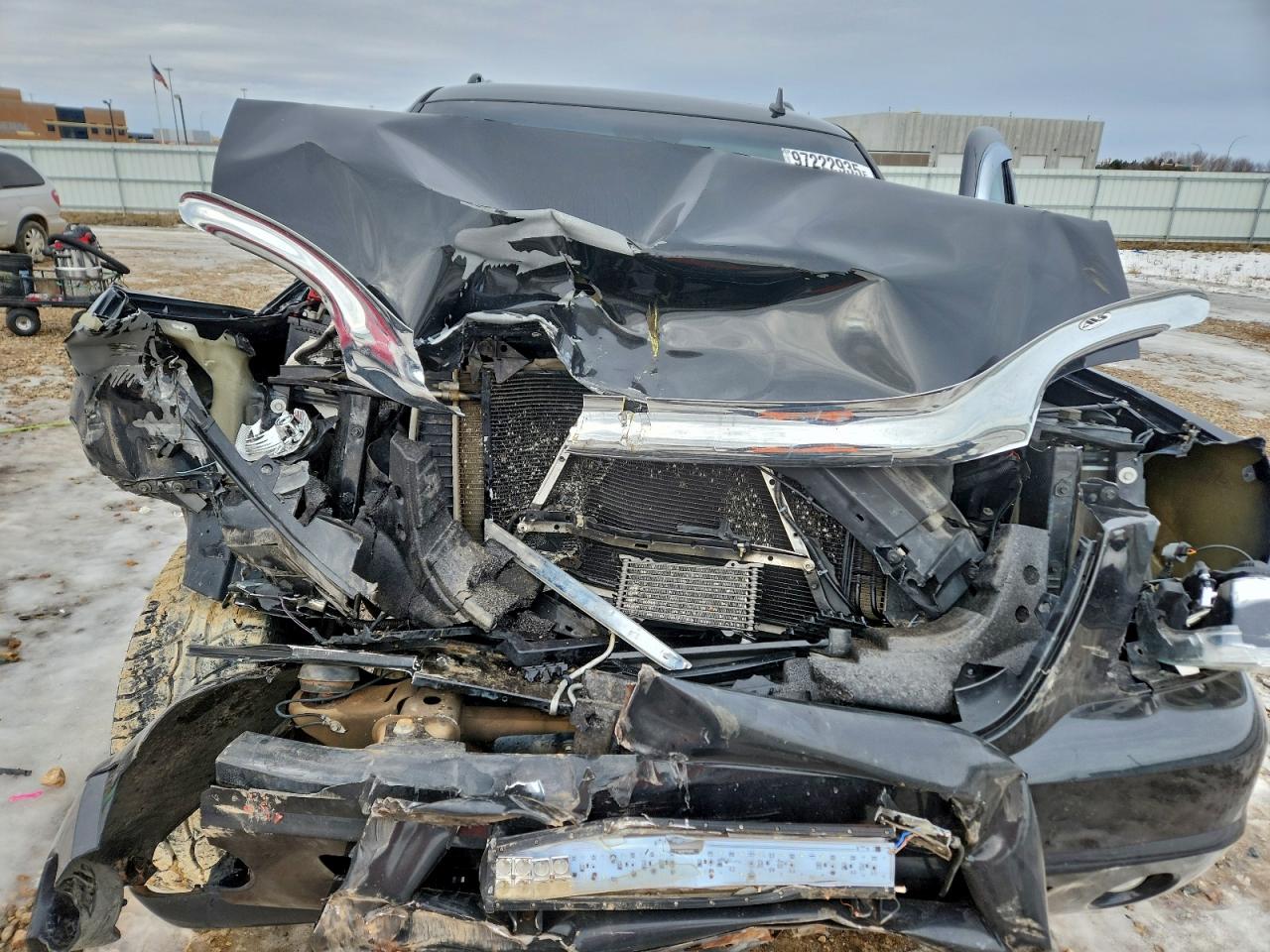 GMC Yukon Denali Image 11