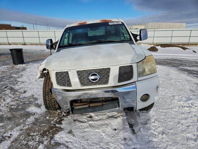 Nissan Titan Xe Image 12