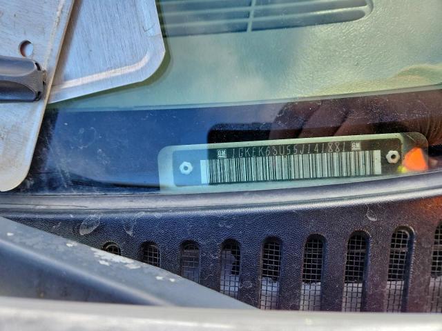 GMC Yukon Denali Image 14