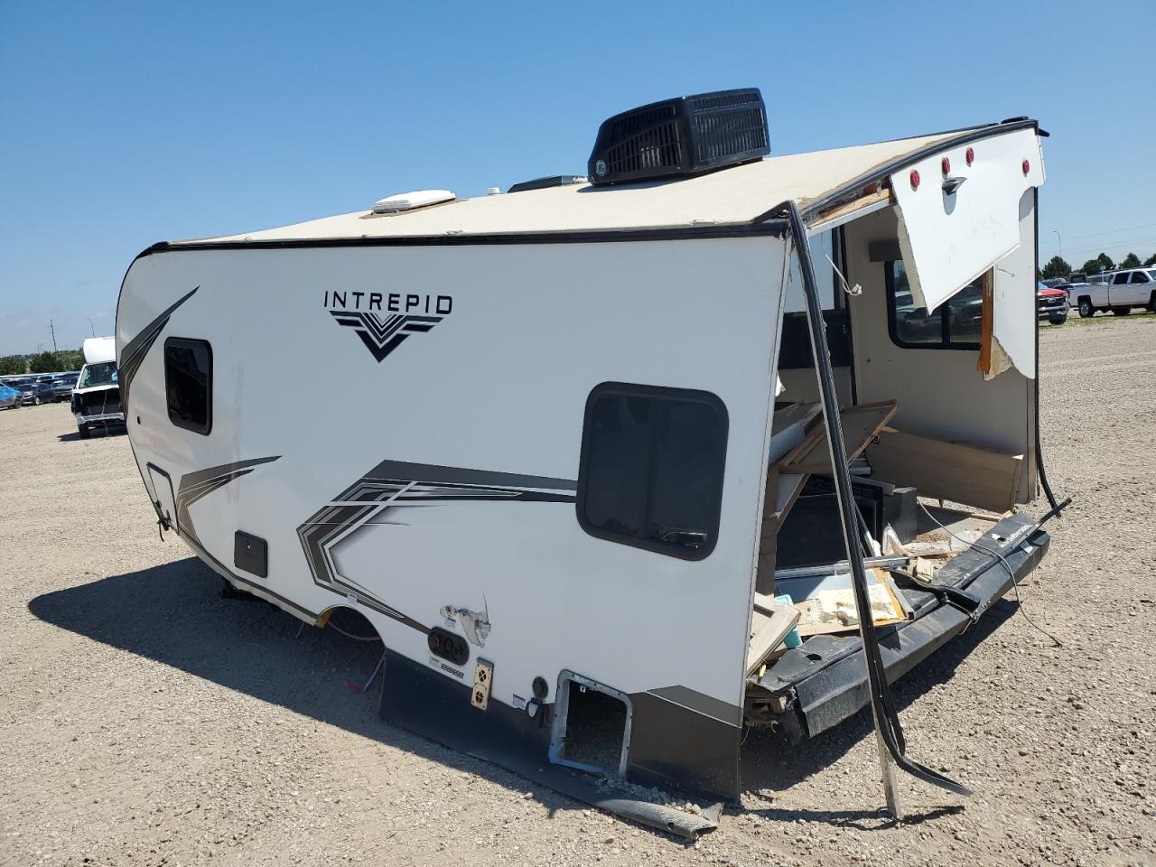 Rvr Bt Trailer Image 2