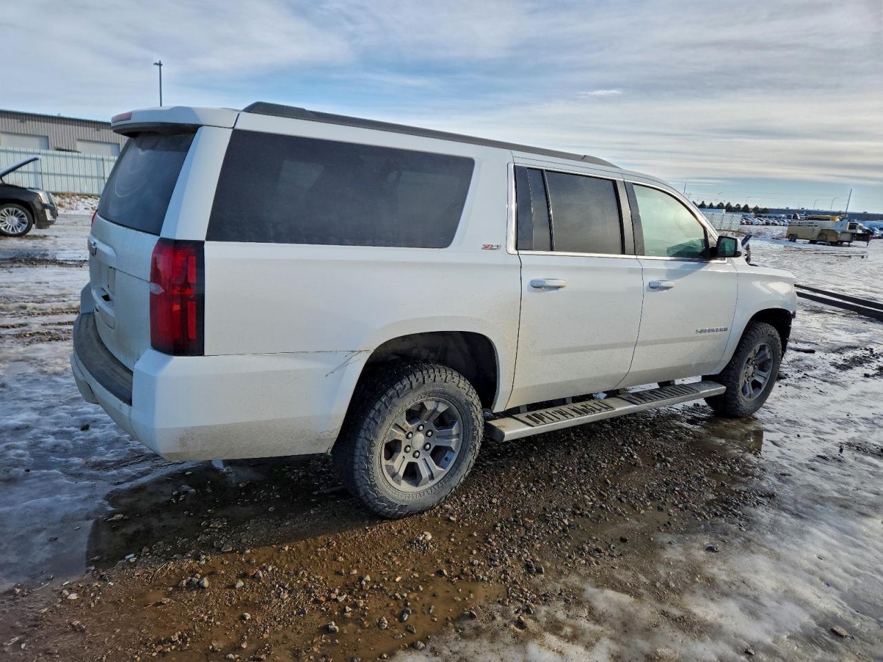 Chevrolet Suburban K1500 Lt Image 3