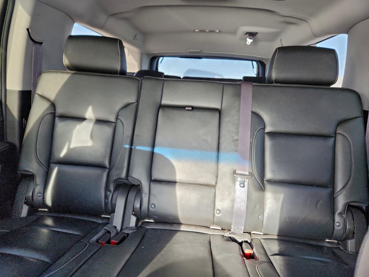 Chevrolet Suburban K1500 Lt Image 5