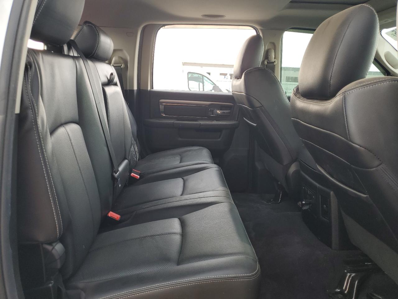 Ram 3500 Laramie Image 14