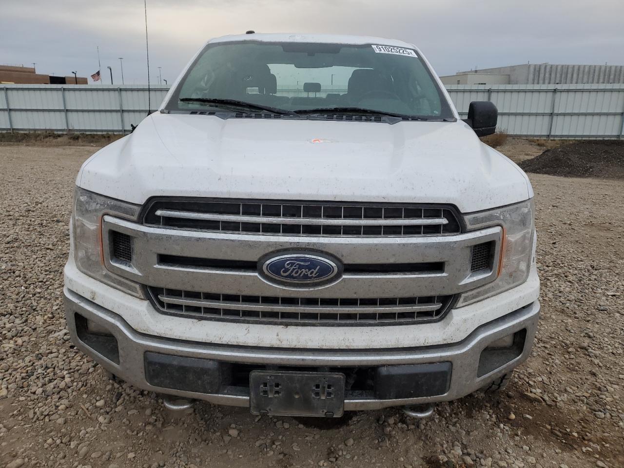 Ford F-150 Supercrew Image 3