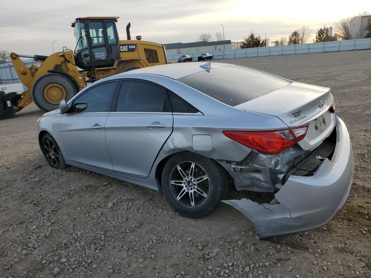 Hyundai SONATA Gls Image 2
