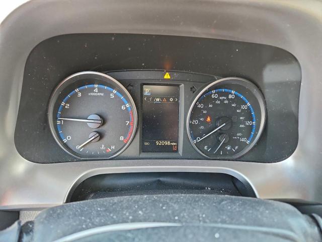 Toyota RAV4 Le Image 5